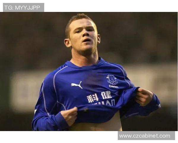 鲁尼现身推广活动，获赞为英格兰传奇