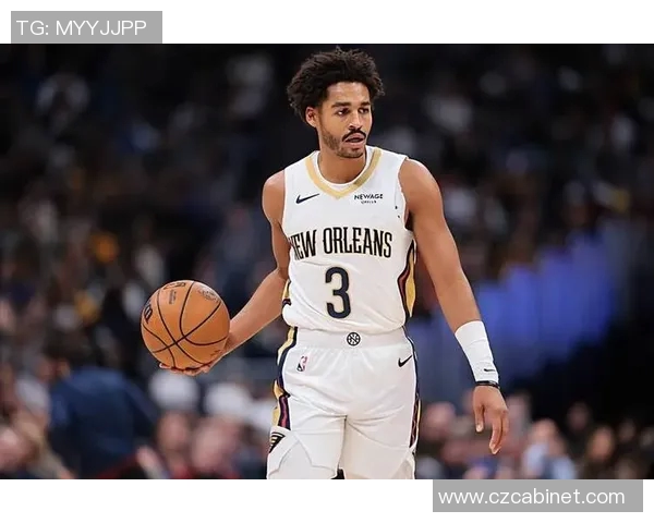 鹈鹕队新援凯尔-洛里:加入球队后备感荣幸,期待展现实力 鹈鹕队新援凯尔-洛里:加入球队后备感荣幸,期待展现实力