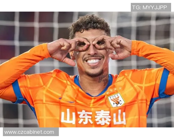 精彩对决直播中超山东队迎战武汉队全力争胜展现足球魅力 精彩对决直播中超山东队迎战武汉队全力争胜展现足球魅力