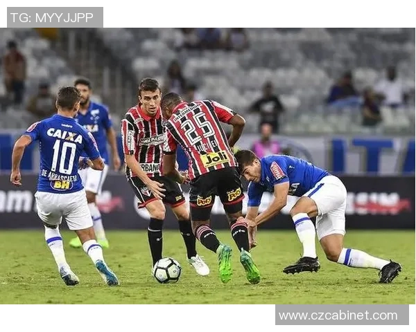 克鲁塞罗对阵直播赛事分析与精彩瞬间回顾 克鲁塞罗对阵直播赛事分析与精彩瞬间回顾