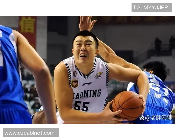 韩德君的篮球生涯回顾与未来展望：从青涩少年到CBA传奇的成长之路